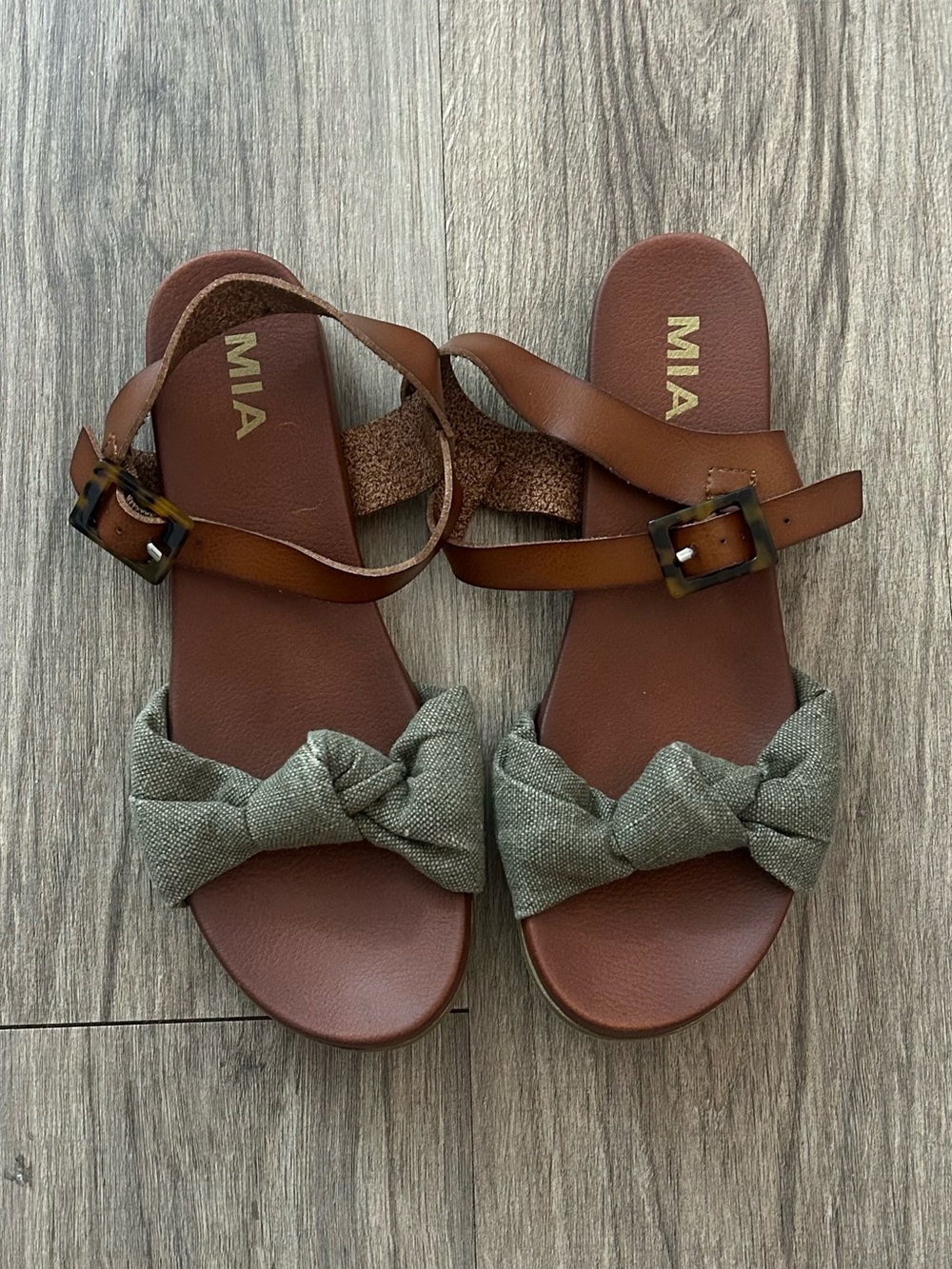 MIA Olive Knot Front & Brown Ankle Strap Sandals
